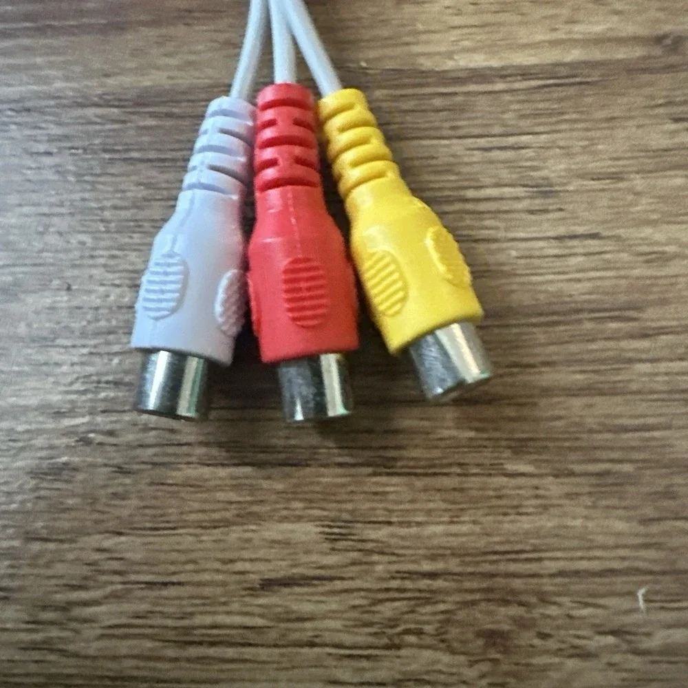 3.5Mm Male to 3 RCA Female Video AV Component Adapter‎ Cable